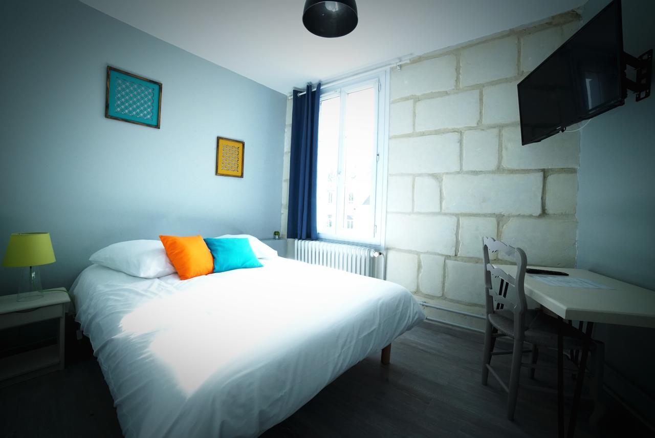 Hotel De La Gare Chateau-du-Loir Bagian luar foto